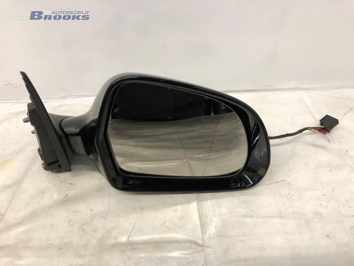 Buitenspiegel rechts van een Audi A6 Avant (C6) 2.7 TDI V6 24V 2011
