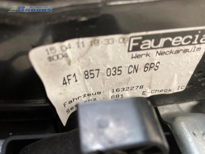 Dashboardkastje van een Audi A6 Avant (C6) 2.7 TDI V6 24V 2011