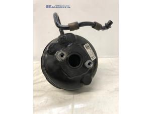 Gebruikte Rembekrachtiger Audi A6 Avant (C6) 2.7 TDI V6 24V Prijs € 60,00 Margeregeling aangeboden door Autobedrijf Brooks