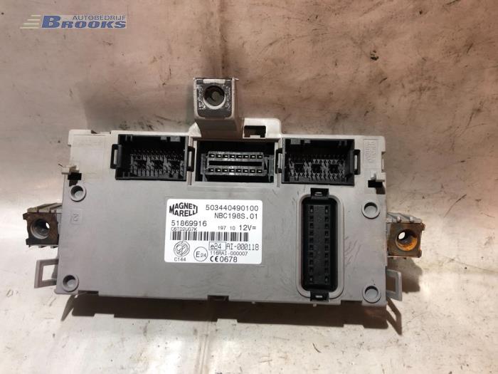 Gebruikte Module Bodycontrol Fiat Bravo (198A) 1.4 MultiAir 16V Prijs € 100,00 Margeregeling aangeboden door Autobedrijf Brooks