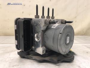 Gebruikte ABS Pomp Volkswagen Golf VII (AUA) 1.5 TSI Evo BlueMotion 16V Prijs € 100,00 Margeregeling aangeboden door Autobedrijf Brooks