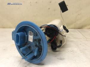 Gebruikte Tank element Pomp Volkswagen Golf VII (AUA) 1.5 TSI Evo BlueMotion 16V Prijs € 25,00 Margeregeling aangeboden door Autobedrijf Brooks