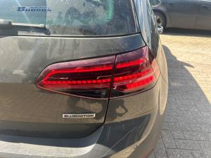 Gebruikte Achterlicht rechts Volkswagen Golf VII (AUA) 1.5 TSI Evo BlueMotion 16V Prijs € 75,00 Margeregeling aangeboden door Autobedrijf Brooks