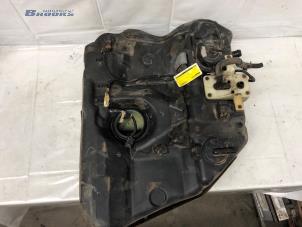 Gebruikte Brandstoftank Mitsubishi Eclipse (D5) 3.0 V6 24V Prijs € 300,00 Margeregeling aangeboden door Autobedrijf Brooks