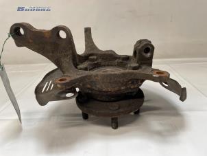 Gebruikte Fusee rechts-voor Mitsubishi Eclipse (D5) 3.0 V6 24V Prijs € 100,00 Margeregeling aangeboden door Autobedrijf Brooks