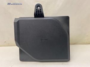 Gebruikte Subwoofer BMW i4 (G26) eDrive40 84 kWh Prijs € 175,00 Margeregeling aangeboden door Autobedrijf Brooks