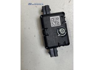 Gebruikte Antenne Versterker BMW i4 (G26) eDrive40 84 kWh Prijs € 15,00 Margeregeling aangeboden door Autobedrijf Brooks