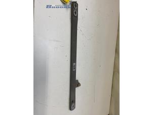 Gebruikte Motorrubber BMW i4 (G26) eDrive40 84 kWh Prijs € 20,00 Margeregeling aangeboden door Autobedrijf Brooks