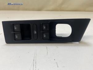 Gebruikte Ruit schakelaar elektrisch Volkswagen Passat Variant (365) 2.0 TDI 16V 140 Prijs € 10,00 Margeregeling aangeboden door Autobedrijf Brooks