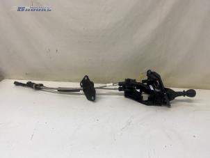 Gebruikte Versnellingspook Volkswagen Transporter T6 2.0 TDI Prijs € 100,00 Margeregeling aangeboden door Autobedrijf Brooks