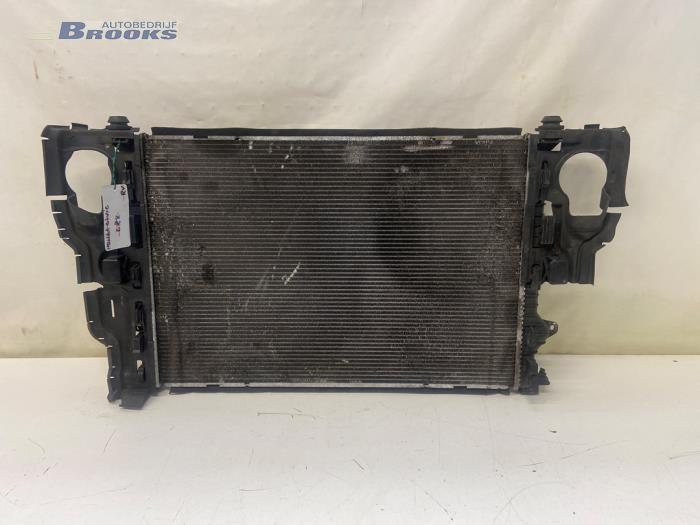 Gebruikte Radiateur Volvo V60 I (FW/GW) 2.4 D6 20V Plug-in Hybrid AWD Prijs € 50,00 Margeregeling aangeboden door Autobedrijf Brooks