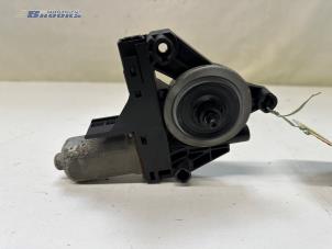 Gebruikte Raammotor Portier Volvo V60 I (FW/GW) 2.4 D6 20V Plug-in Hybrid AWD Prijs € 15,00 Margeregeling aangeboden door Autobedrijf Brooks