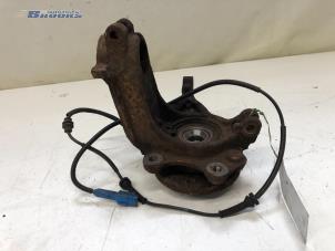 Gebruikte Fusee rechts-voor Citroen C2 (JM) 1.6 16V VTR Prijs € 15,00 Margeregeling aangeboden door Autobedrijf Brooks