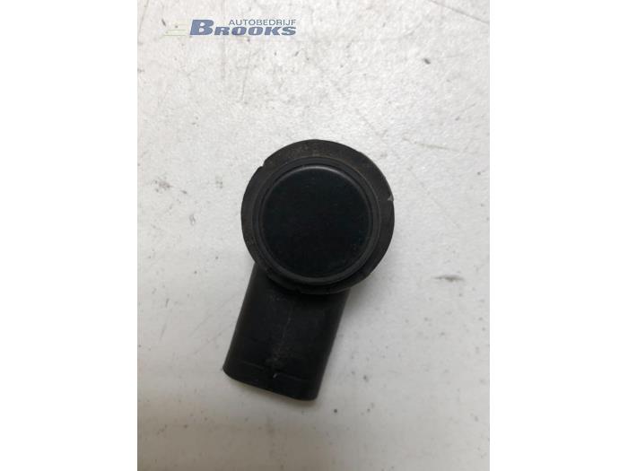 Gebruikte Sensor PDC Volvo V40 (MV) 2.0 D2 16V Prijs € 10,00 Margeregeling aangeboden door Autobedrijf Brooks