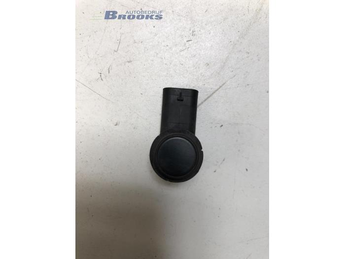 Gebruikte Sensor PDC Volvo V40 (MV) 2.0 D2 16V Prijs € 10,00 Margeregeling aangeboden door Autobedrijf Brooks