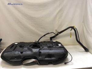 Gebruikte Brandstoftank Toyota Verso 2.2 16V D-CAT Prijs € 95,00 Margeregeling aangeboden door Autobedrijf Brooks