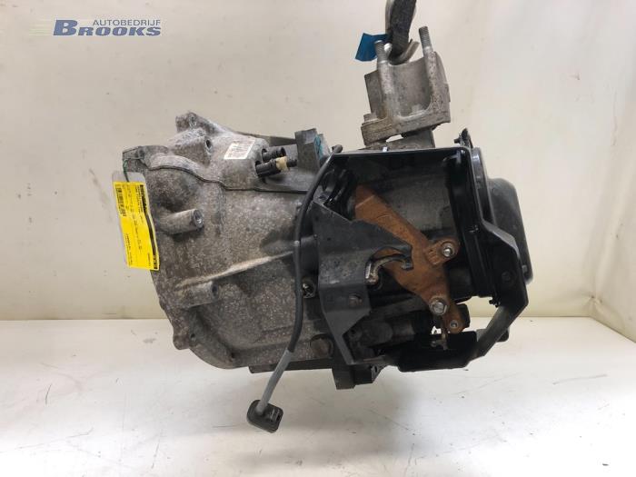 Gebruikte Versnellingsbak Ford Fiesta 6 (JA8) 1.4 16V Prijs € 125,00 Margeregeling aangeboden door Autobedrijf Brooks