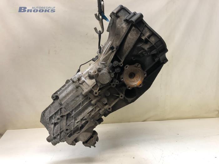 Gebruikte Versnellingsbak Audi A4 Avant (B6) 2.5 TDI 24V Prijs € 300,00 Margeregeling aangeboden door Autobedrijf Brooks