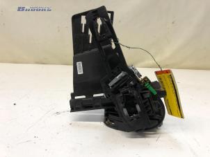 Gebruikte Deurslot Mechaniek 4Deurs links-achter Ford Fiesta 6 (JA8) 1.4 16V Prijs € 25,00 Margeregeling aangeboden door Autobedrijf Brooks