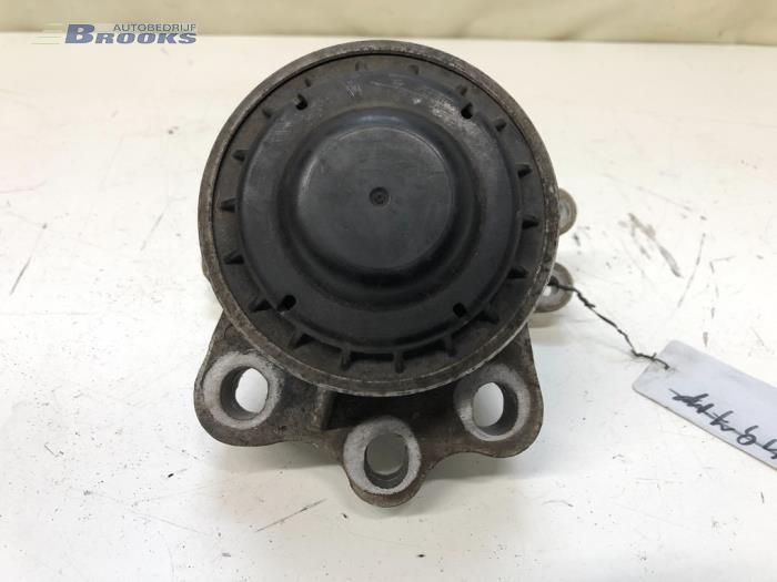 Gebruikte Motorrubber Ford Transit 2.2 TDCi 16V Prijs € 40,00 Margeregeling aangeboden door Autobedrijf Brooks