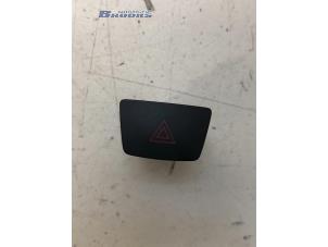 Gebruikte Gevarenlicht Schakelaar Ford Transit Custom 2.0 TDCi 16V Eco Blue 130 Prijs € 10,00 Margeregeling aangeboden door Autobedrijf Brooks