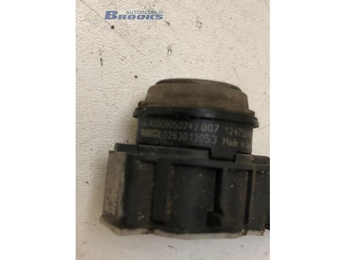 PDC Sensor van een Mercedes-Benz A (W176) 1.6 A-180 16V 2014