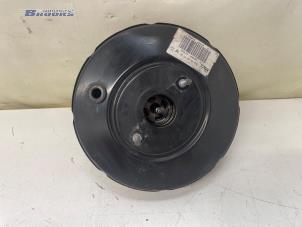 Gebruikte Rembekrachtiger Peugeot 208 I (CA/CC/CK/CL) 1.4 HDi Prijs € 30,00 Margeregeling aangeboden door Autobedrijf Brooks