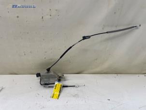 Gebruikte Slotmechaniek Portier 2Deurs links Peugeot 208 I (CA/CC/CK/CL) 1.4 HDi Prijs € 20,00 Margeregeling aangeboden door Autobedrijf Brooks