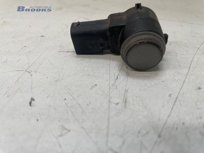 PDC Sensor van een Peugeot 208 I (CA/CC/CK/CL) 1.4 HDi 2013
