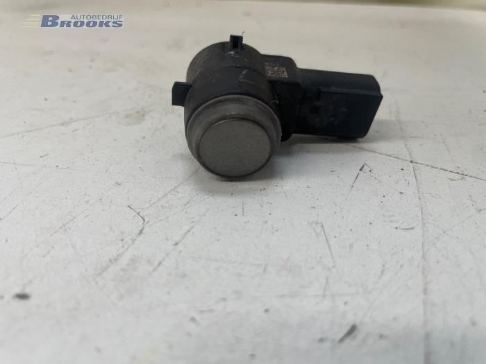 PDC Sensor van een Peugeot 208 I (CA/CC/CK/CL) 1.4 HDi 2013