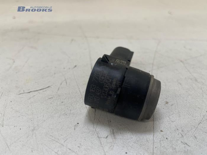 PDC Sensor van een Peugeot 208 I (CA/CC/CK/CL) 1.4 HDi 2013