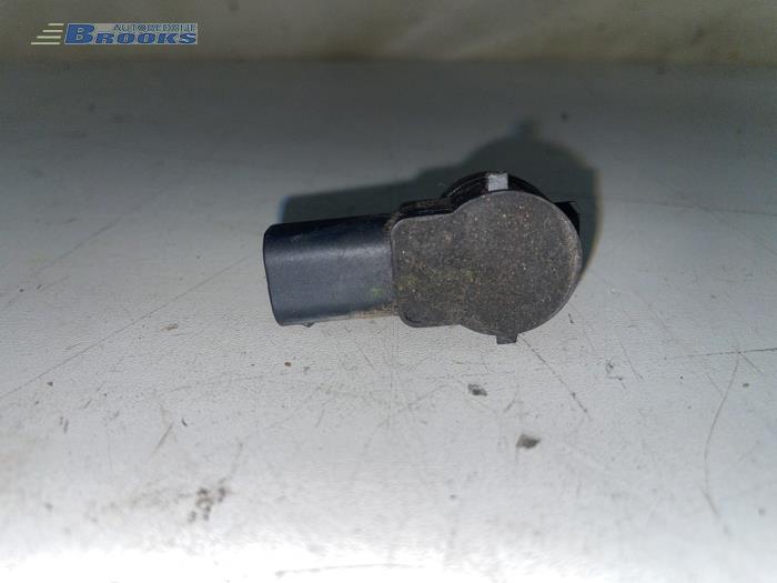 PDC Sensor van een Peugeot 208 I (CA/CC/CK/CL) 1.4 HDi 2013