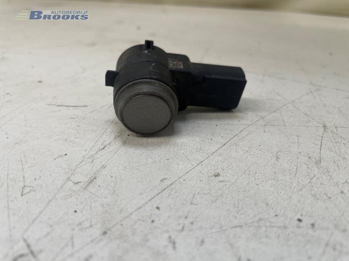 PDC Sensor van een Peugeot 208 I (CA/CC/CK/CL) 1.4 HDi 2013