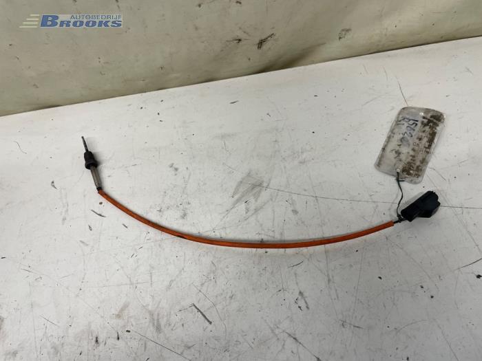 Gebruikte Uitlaat temperatuursensor Landrover Range Rover Evoque (LVJ/LVS) 2.2 TD4 16V 5-drs. Prijs € 35,00 Margeregeling aangeboden door Autobedrijf Brooks
