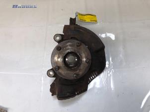 Gebruikte Fusee links-voor Toyota Auris (E15) 1.6 Dual VVT-i 16V Prijs € 50,00 Margeregeling aangeboden door Autobedrijf Brooks