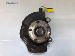 Gebruikte Asschenkel rechts-voor Toyota Auris (E15) 1.6 Dual VVT-i 16V Prijs € 50,00 Margeregeling aangeboden door Autobedrijf Brooks