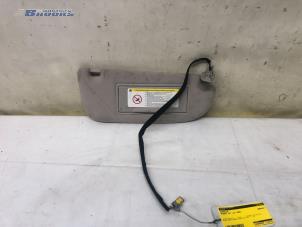 Gebruikte Zonneklep Peugeot 307 CC (3B) 2.0 16V Prijs € 25,00 Margeregeling aangeboden door Autobedrijf Brooks