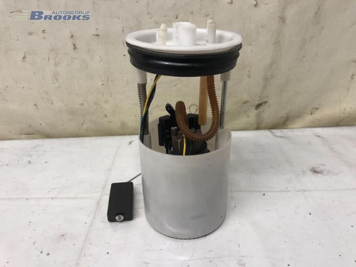 Gebruikte Tank element Pomp Seat Ibiza IV (6J5) 1.0 12V Prijs € 15,00 Margeregeling aangeboden door Autobedrijf Brooks