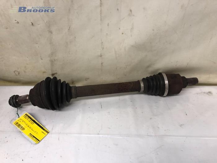 Gebruikte Aandrijfas links-voor Citroen C4 Berline (NC) 1.6 16V VTi Prijs € 60,00 Margeregeling aangeboden door Autobedrijf Brooks