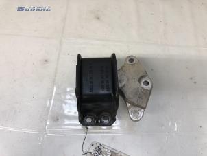 Gebruikte Motorrubber Citroen C4 Berline (NC) 1.6 16V VTi Prijs € 15,00 Margeregeling aangeboden door Autobedrijf Brooks