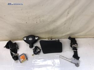 Gebruikte Airbag Set + Module Nissan Juke (F15) 1.6 16V Prijs € 750,00 Margeregeling aangeboden door Autobedrijf Brooks