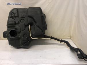 Gebruikte Brandstoftank Volkswagen Caddy III (2KA,2KH,2CA,2CH) 1.6 TDI 16V Prijs € 85,00 Margeregeling aangeboden door Autobedrijf Brooks