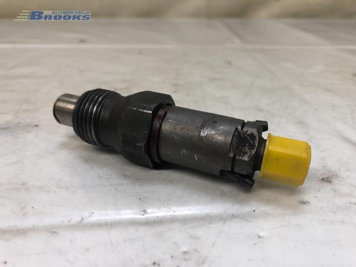 Gebruikte Verstuiver (diesel) Renault Kangoo Express (FC) 1.9 D 55 Prijs € 30,00 Margeregeling aangeboden door Autobedrijf Brooks