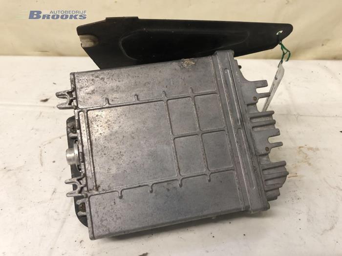 Gebruikte Computer Motormanagement Volkswagen Transporter/Caravelle T4 2.5 TDI Prijs € 200,00 Margeregeling aangeboden door Autobedrijf Brooks
