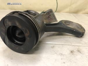 Gebruikte Zuiger Mercedes Sprinter 5t (907.6) 519 CDI 3.0 V6 24V RWD Prijs € 150,00 Margeregeling aangeboden door Autobedrijf Brooks