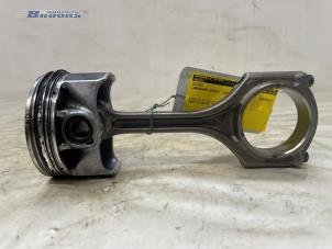 Gebruikte Zuiger Landrover Range Rover Evoque (LVJ/LVS) 2.0 Si4 16V Prijs € 100,00 Margeregeling aangeboden door Autobedrijf Brooks