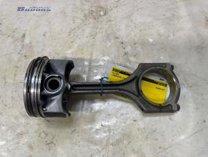 Gebruikte Zuiger Landrover Range Rover Evoque (LVJ/LVS) 2.0 Si4 16V Prijs € 100,00 Margeregeling aangeboden door Autobedrijf Brooks