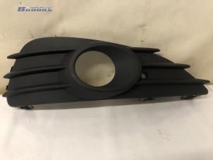 Nieuwe Bumper Rooster Opel Astra H (L48) 1.2 16V Twinport Prijs € 18,15 Inclusief btw aangeboden door Autobedrijf Brooks