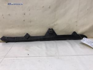 Nieuwe Bumpersteun links-achter Toyota Avensis Wagon (T25/B1E) 1.6 16V VVT-i Prijs € 30,25 Inclusief btw aangeboden door Autobedrijf Brooks