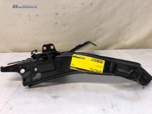 Nieuwe Frontdeel steun Opel Zafira (M75) 1.6 16V Prijs € 36,30 Inclusief btw aangeboden door Autobedrijf Brooks